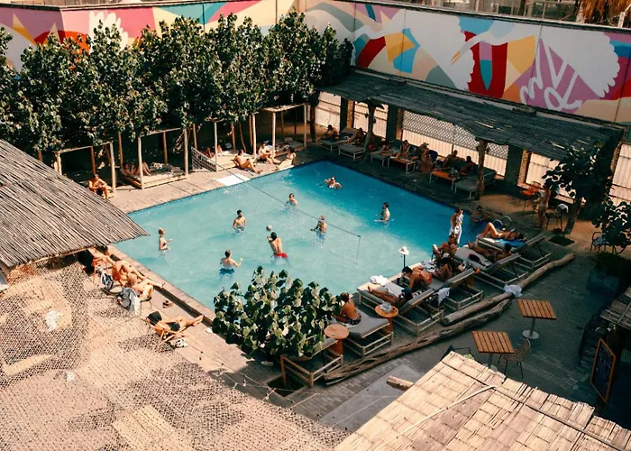 Viajero Huacachina Hostel
